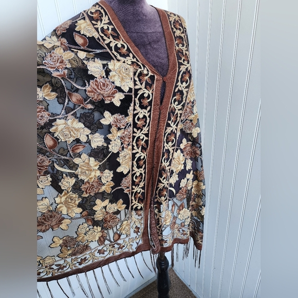 Women's Multi-Way Poncho Topper Scarf  Fringe Brown Tan Floral Rose Metallic OS - Picture 3 of 13
